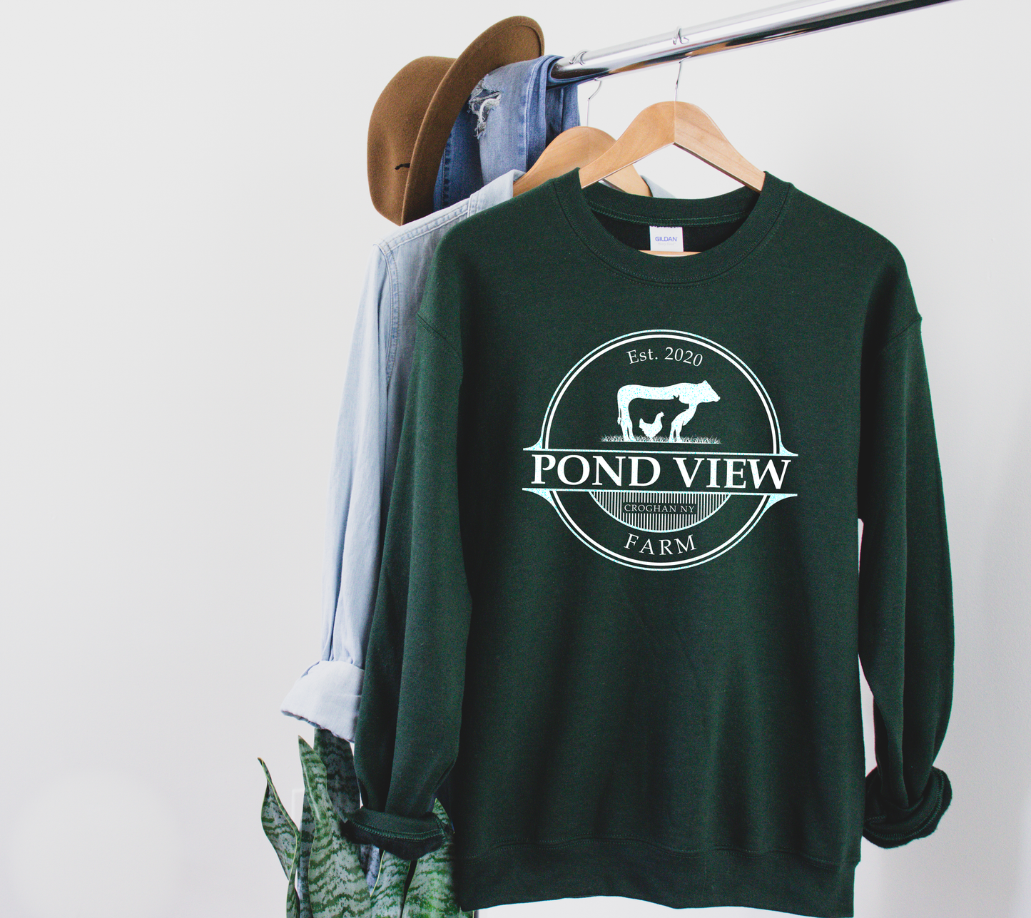 Pond View Farm Gildan Crewneck Sweatshirt