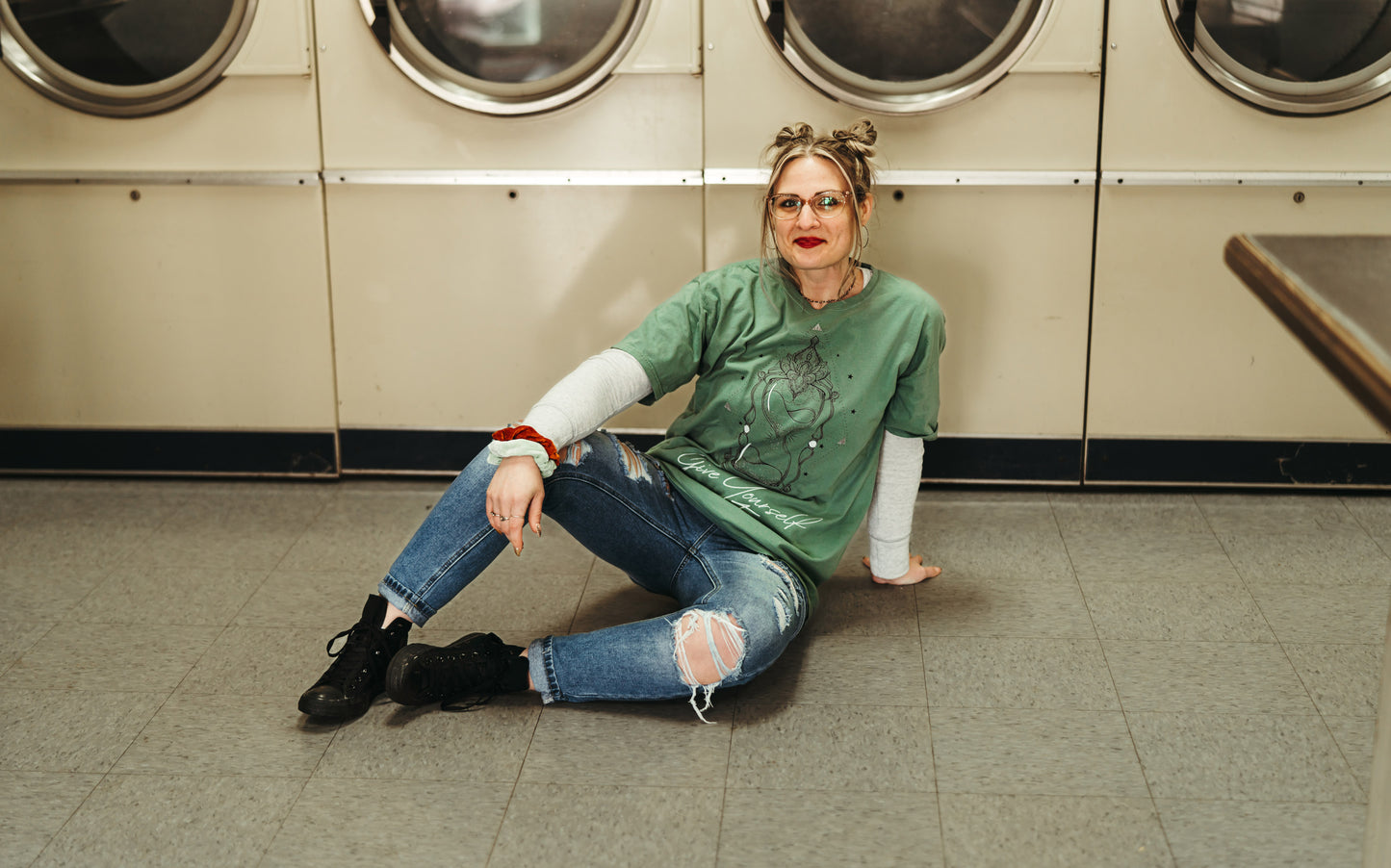 Give Yourself Time Hour Glass Tee - Unisex